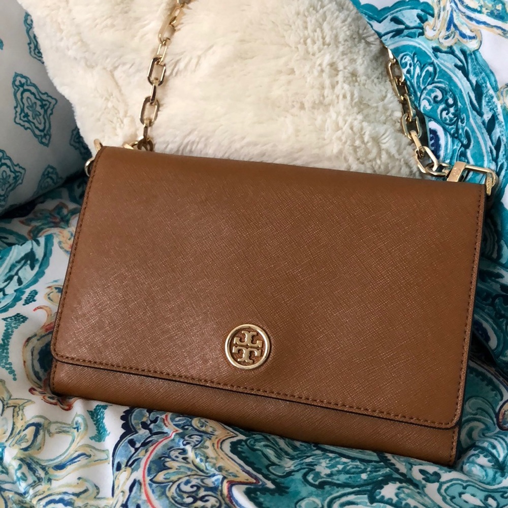 Tory Burch Robinson Chain Wallet